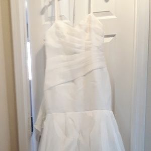 Vera Wang Organza Mermaid Wedding Dress